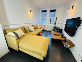 2 bedroom Boho Apartment